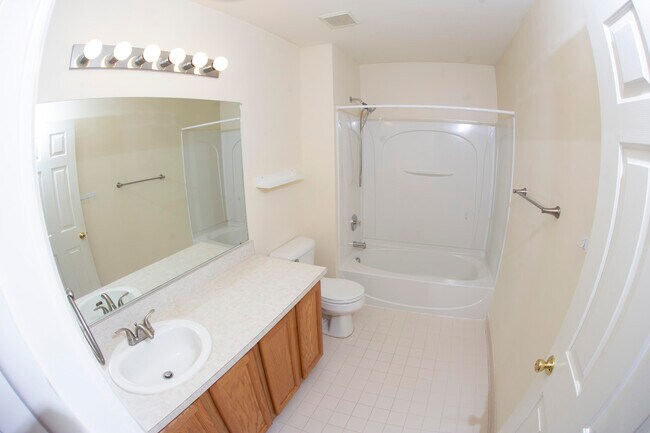 Building Photo - 38286 Brook Dr