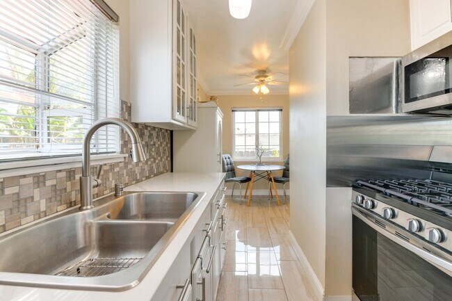 Building Photo - 2355 21st St