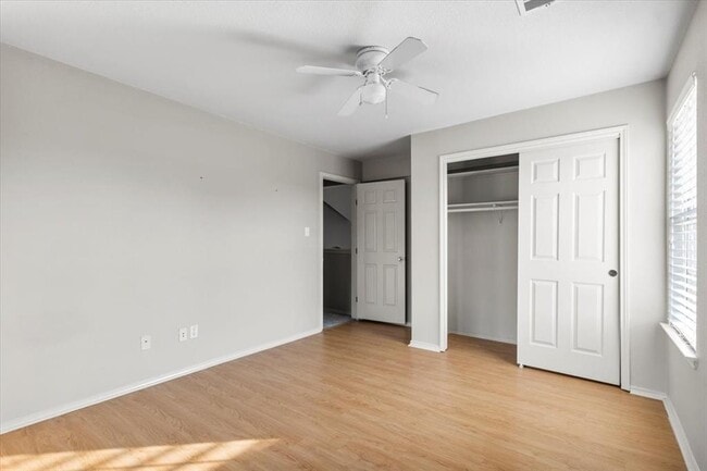 Building Photo - 10525 Hainsworth Park Dr