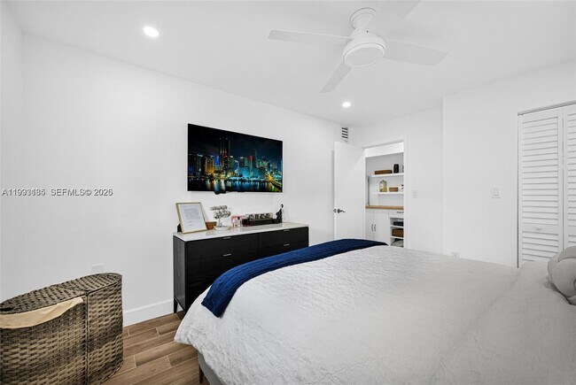 Building Photo - 8609 SW 68th Ct