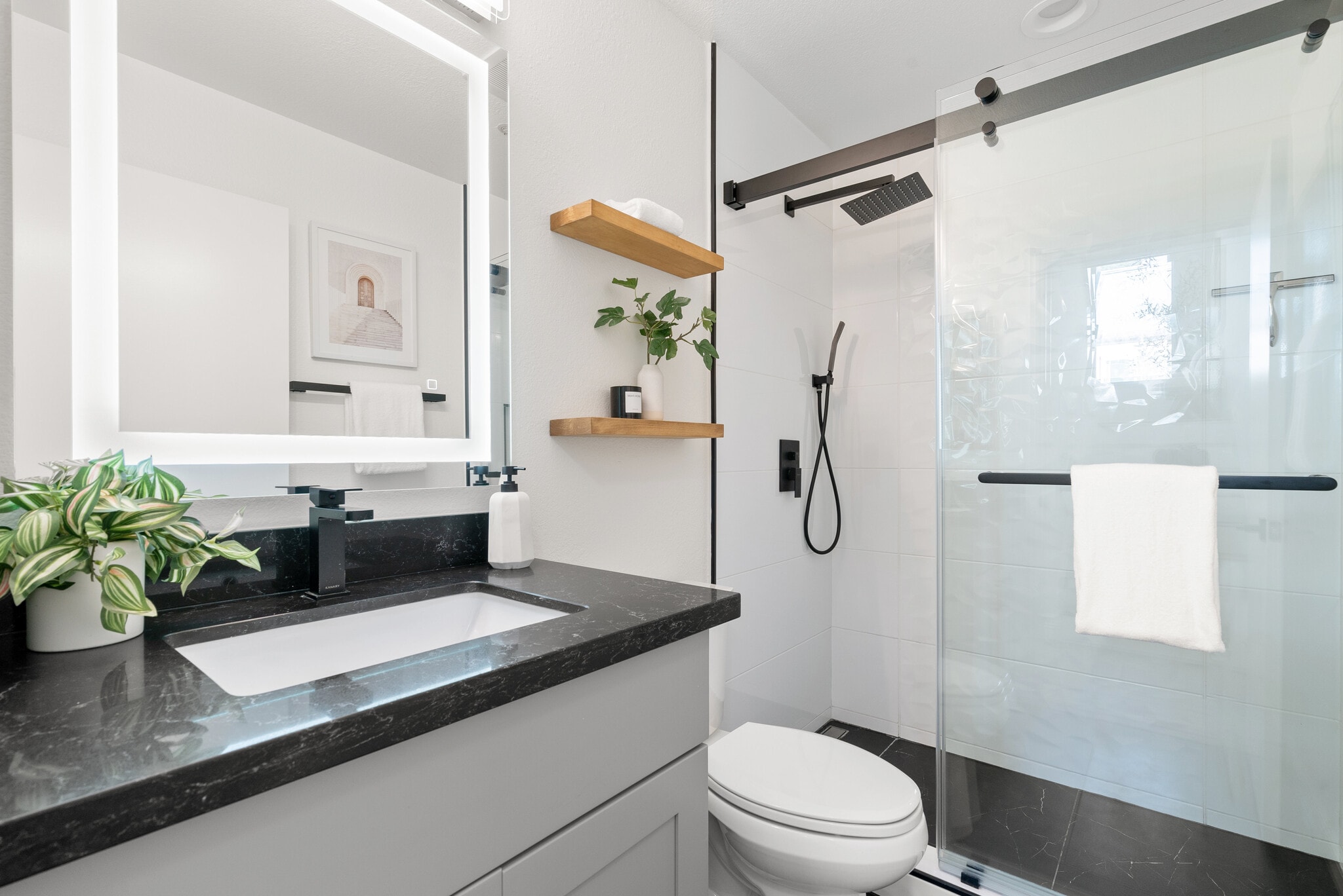 Building Photo - 430 Galleria Dr