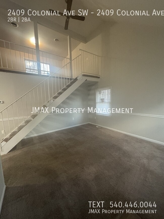 Building Photo - 2409 Colonial Ave SW