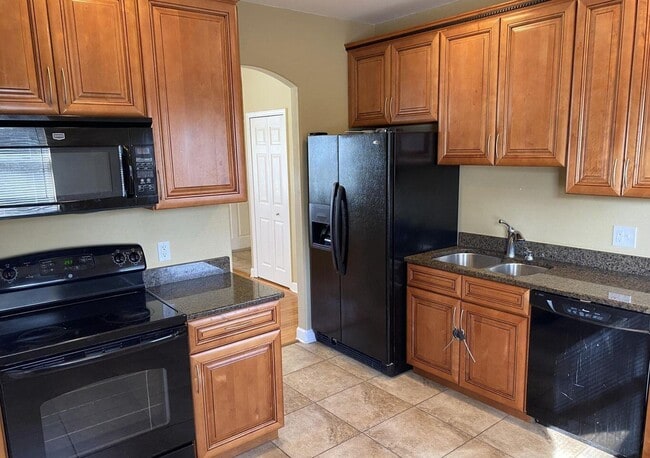 Building Photo - 1501 Shannon Ave