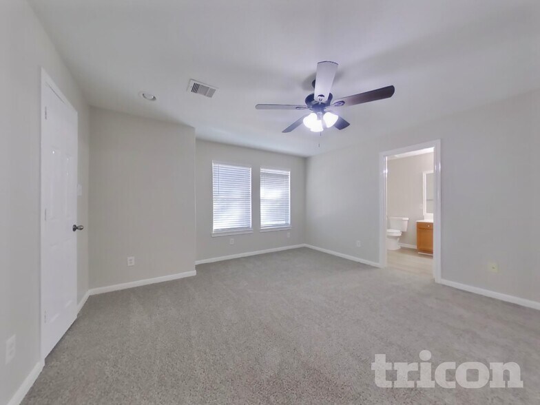 Building Photo - 11335 Carla St