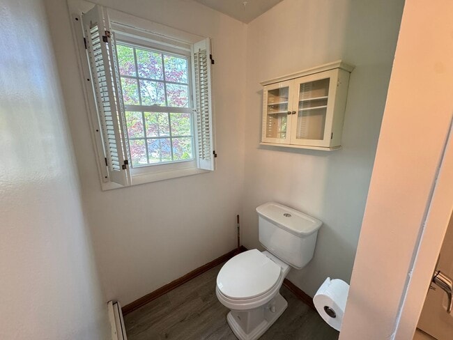 Building Photo - Two Bedroom Duplex with Heat Included! Nea...