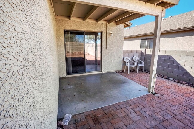 Building Photo - 4663 S Valley Rd