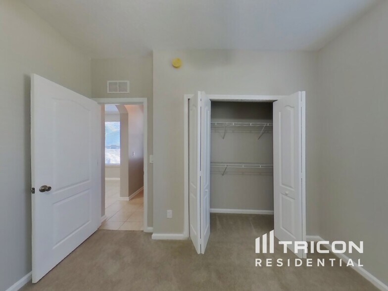 Building Photo - 10818 Birchard Ln