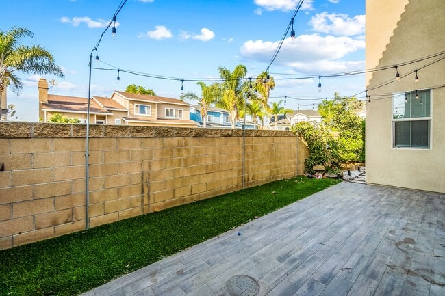 Building Photo - Beautiful newly built 4 bedroom, 3 bath home in the quiet, gated community of Westgate!