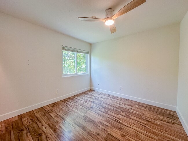 Building Photo - Stylish 4 Bedroom, 2 Bath Single-Story wit...
