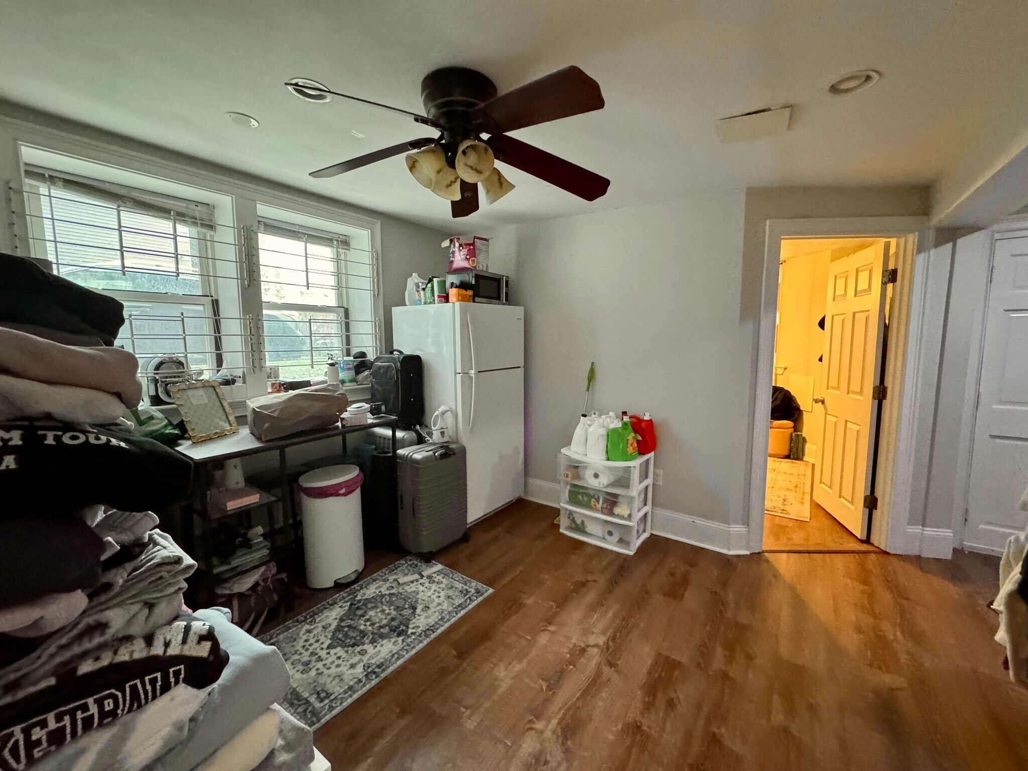 Building Photo - 717 Parker St