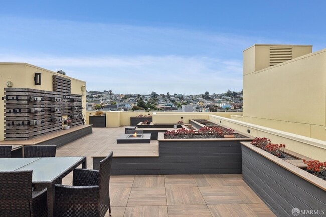 Building Photo - 1490 Ocean Ave