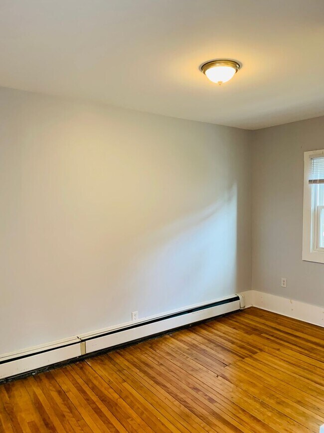 Building Photo - 33 O&#39;Brion St.