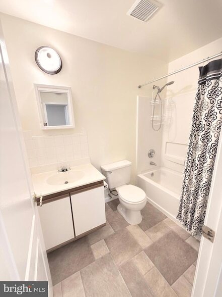 Building Photo - 37 Wickham Ct