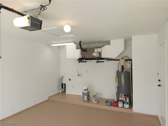 Building Photo - 611 SE 5th St