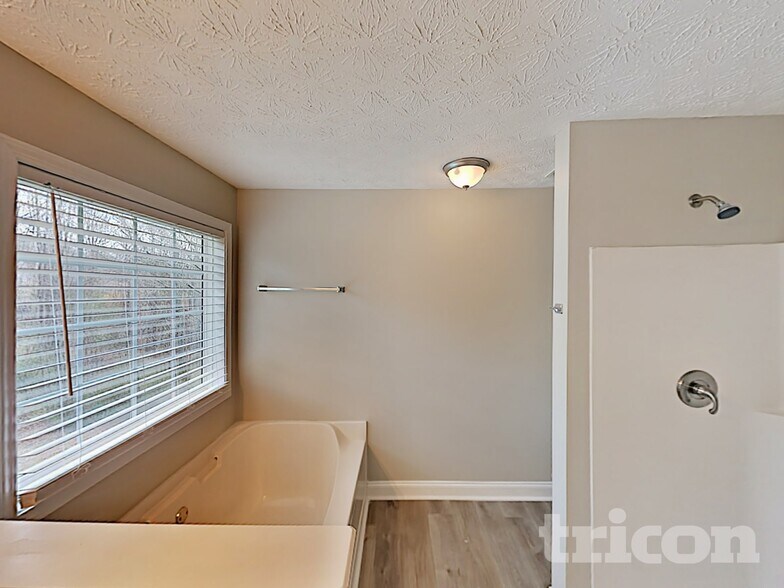 Building Photo - 97 Farmington Dr