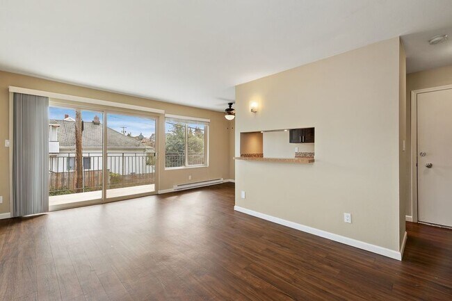 Building Photo - 2720 14th Ave S