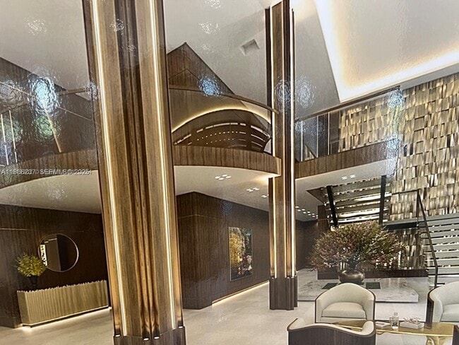 Building Photo - 10185 Collins Ave