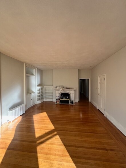 Building Photo - 49 Beacon St