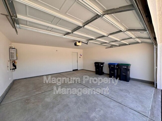 Building Photo - 31050 Rosebud Dr