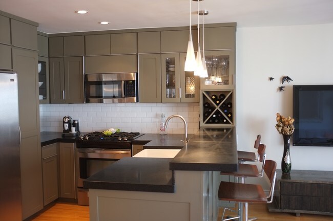 Stainless steel appliances - 2431 3rd St
