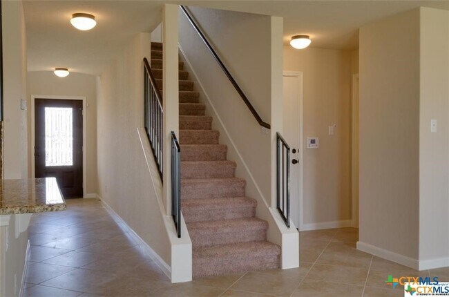 Building Photo - 271 Limestone Creek