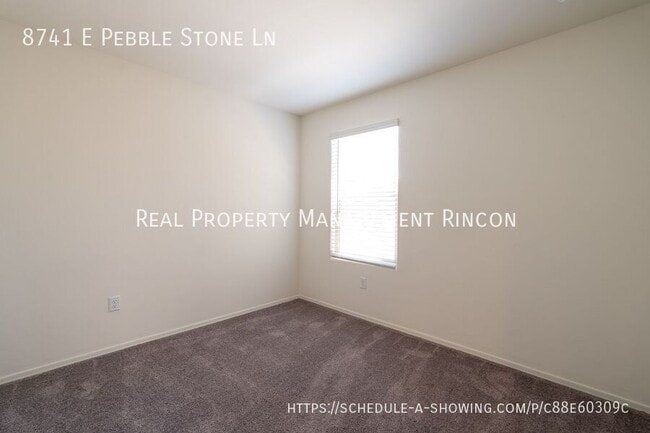 Building Photo - 8741 E Pebble Stone Ln