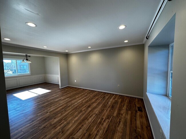 Building Photo - 41507 Simcoe Dr