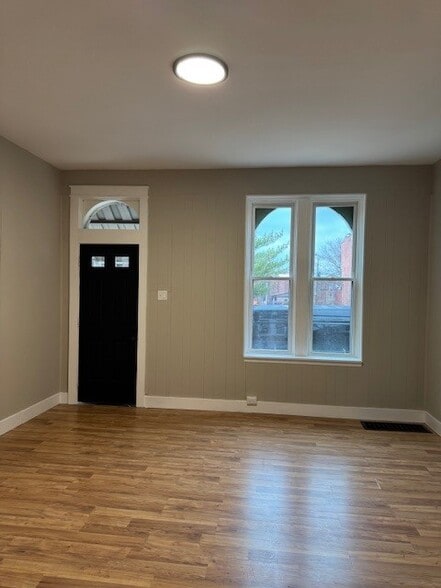 Building Photo - 3123 California Ave