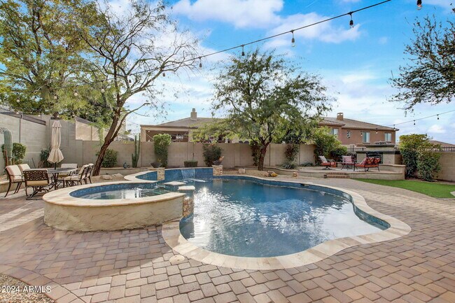 Building Photo - 26844 N 89th Dr