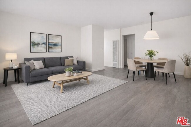 Building Photo - 1446 Cochran Ave #3