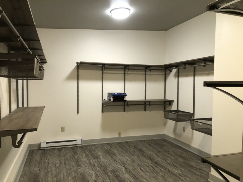 Building Photo - 2222 E Carson St