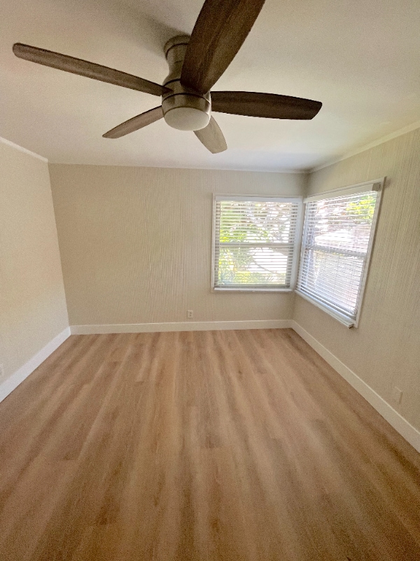 Building Photo - 666 Glenneyre St