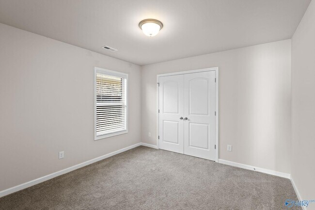 Building Photo - 338 Fenrose Dr