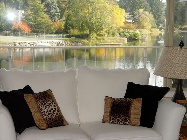 Building Photo - H134563B