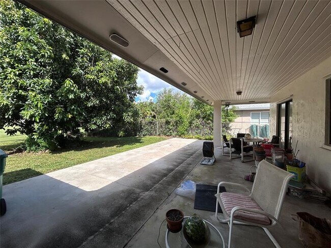 Building Photo - 11641 SW 50th St