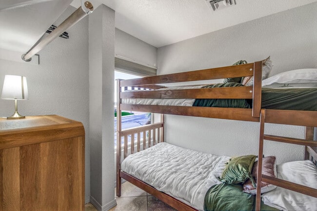 Building Photo - 1800 Burgundy Dr