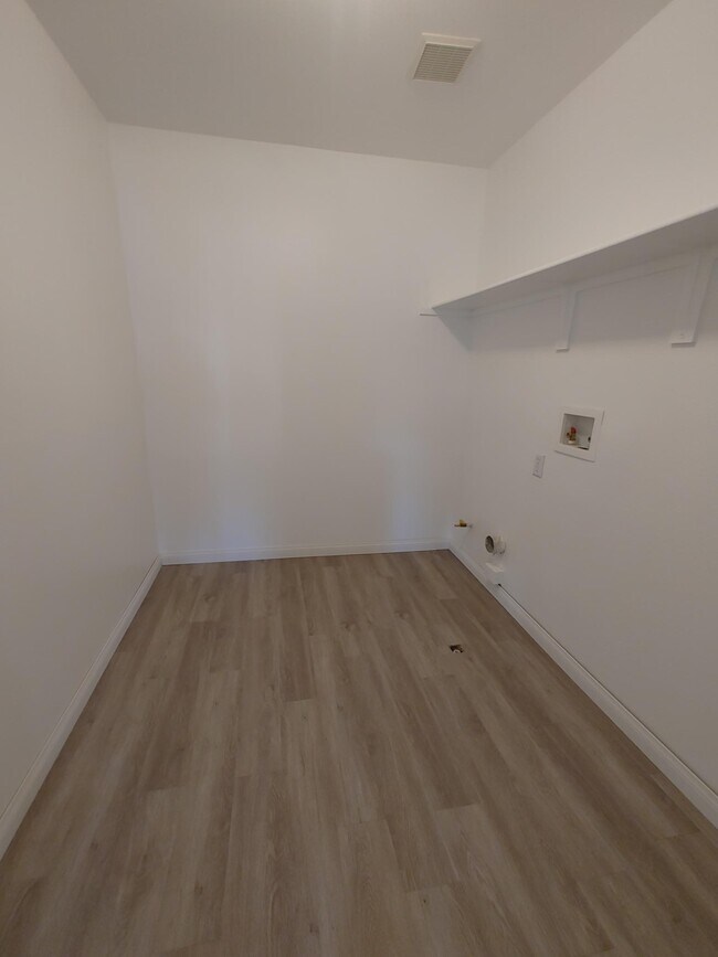 Laundry room - 17528 Yellowwood Way