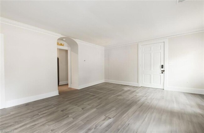 Building Photo - 208 Leftwich St