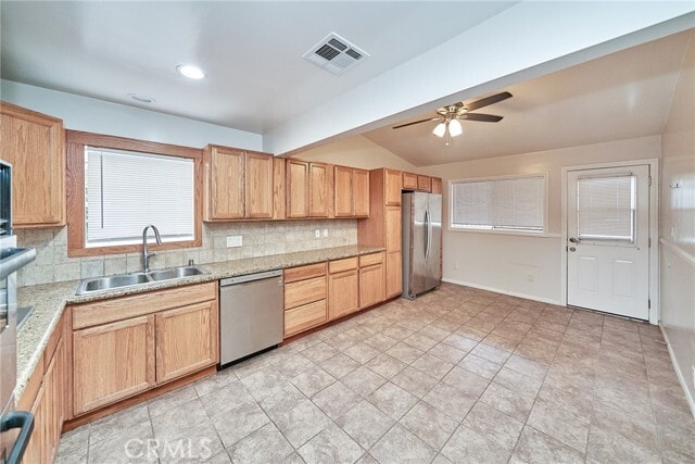 Primary Photo - 3251 Honolulu Ave