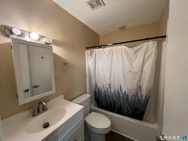 Building Photo - 1423 Quinnipiac Ave