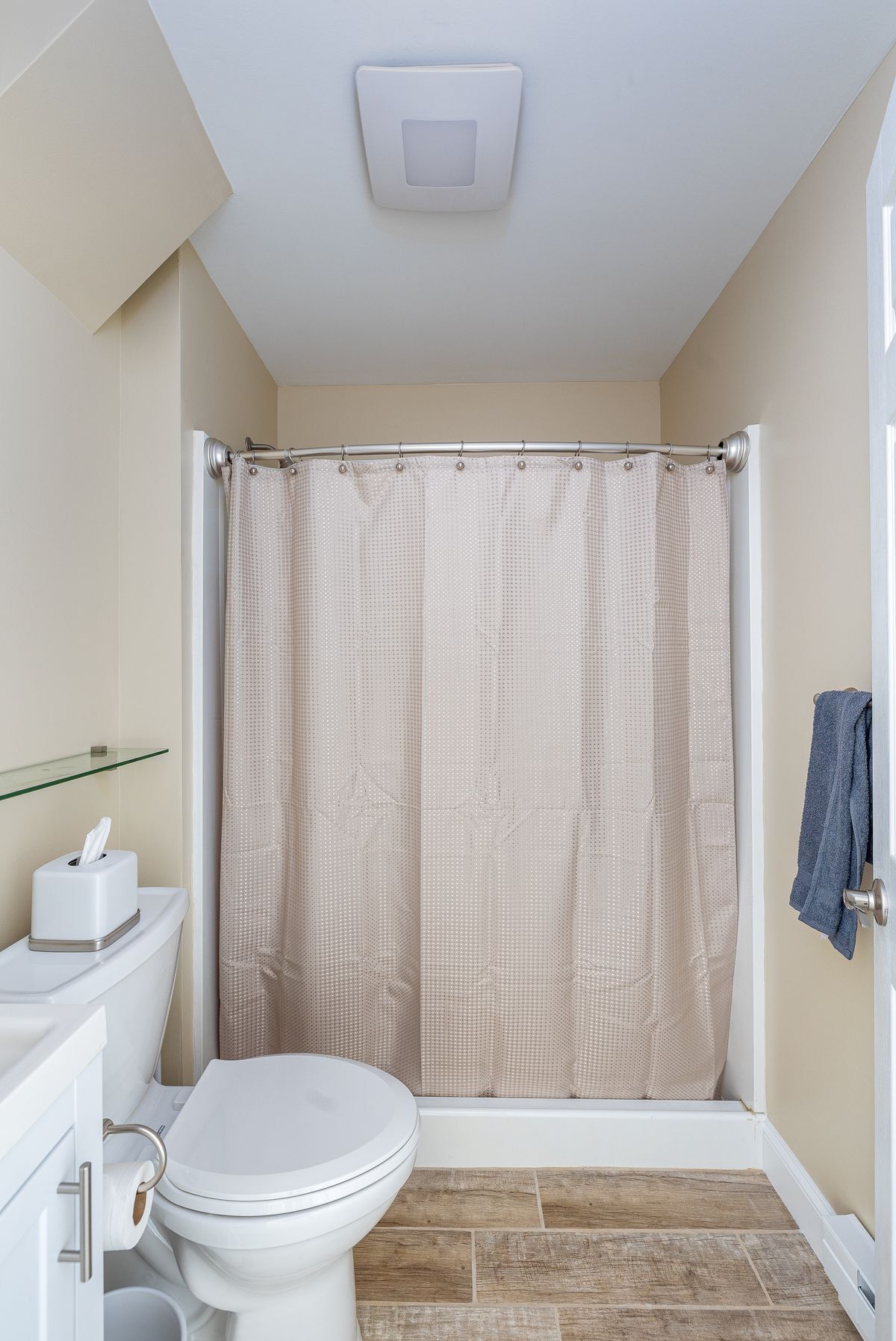 Building Photo - 1131 Callowhill St