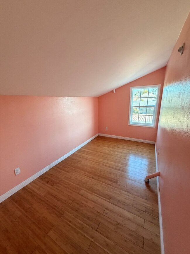 Building Photo - Unbelievable 4 Bed, 4 Bath House For Rent In Buena Park-Must See To Appreciate!
