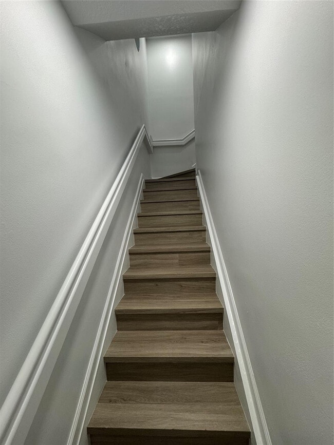 Building Photo - 3102 Coral Ridge Dr