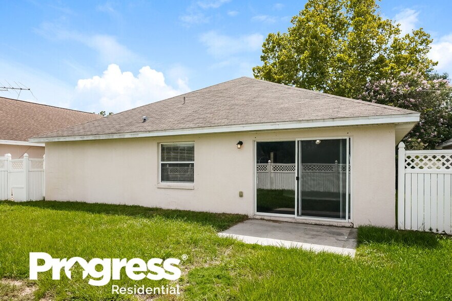 Building Photo - 2327 Majestic Eagle Cir