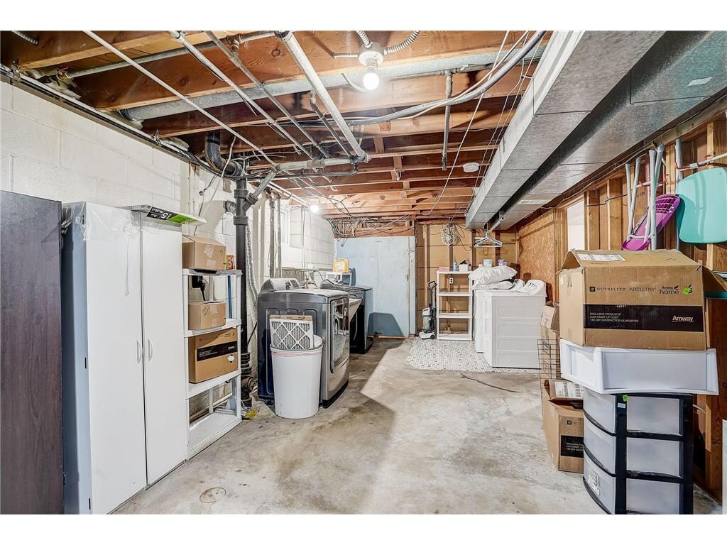 Building Photo - 1762 5th St