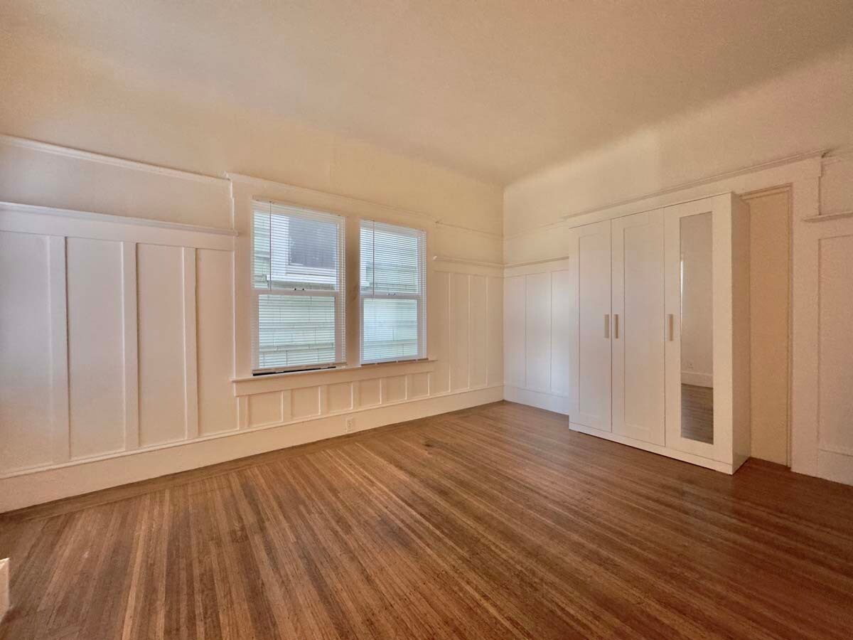Building Photo - 697 30th St