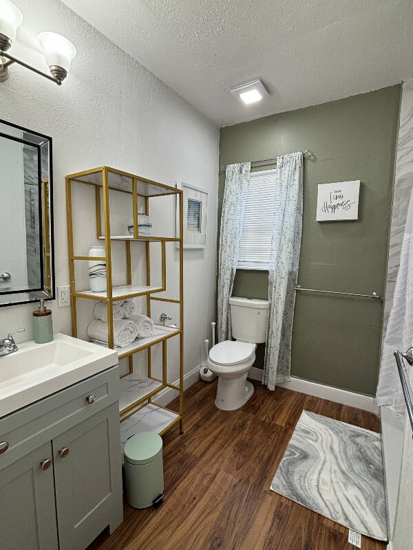 Building Photo - 402 Hillside Ave