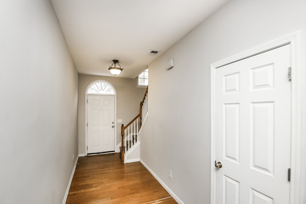 Building Photo - 713 Celeste Ln