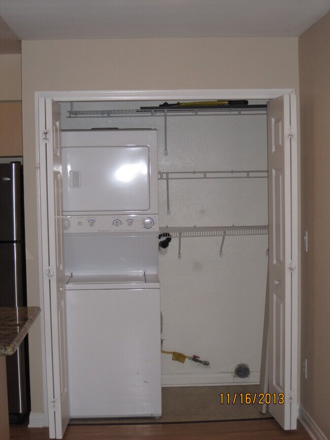 Laundry Area - 2085 Highpointe Dr