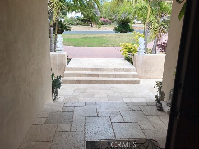 Building Photo - 2725 Palos Verdes Dr W